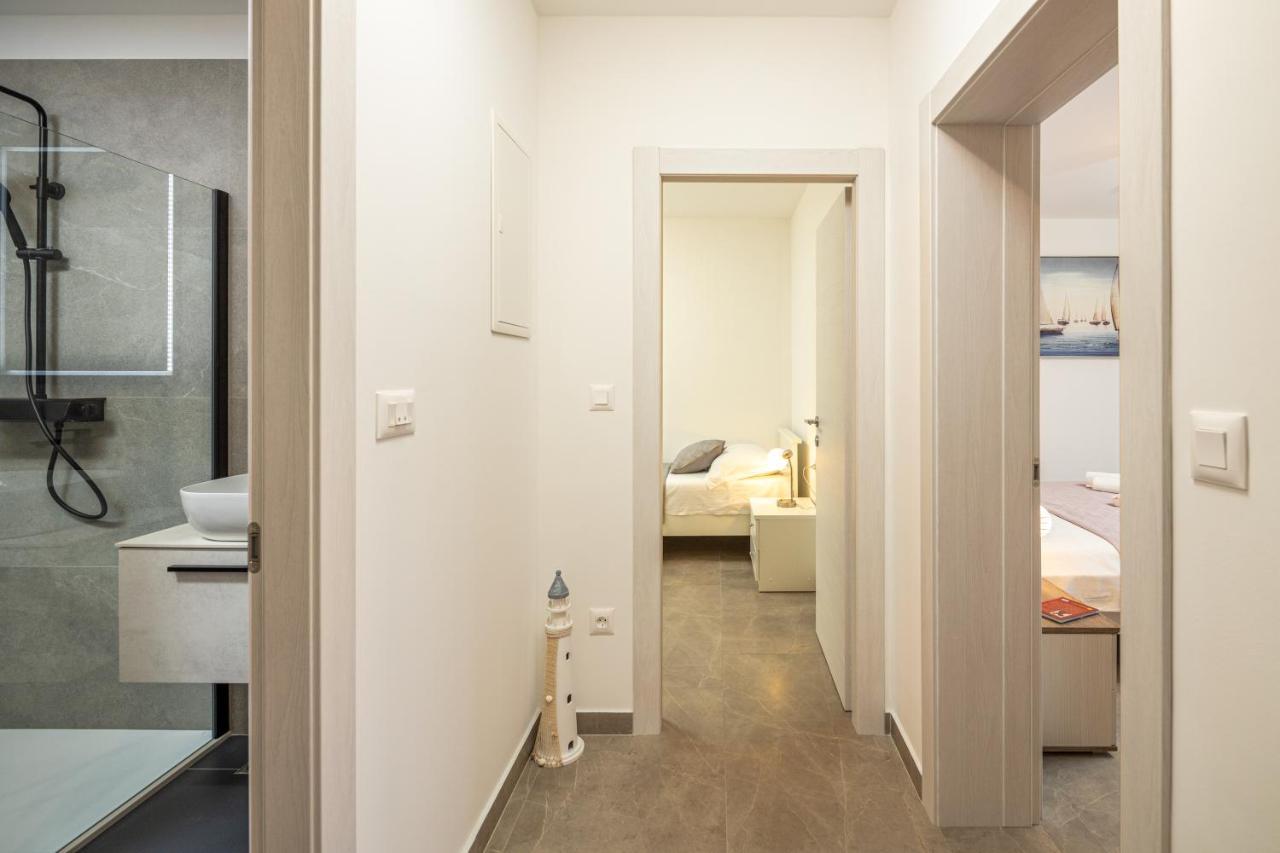 Apartment Navika Omis Exterior photo