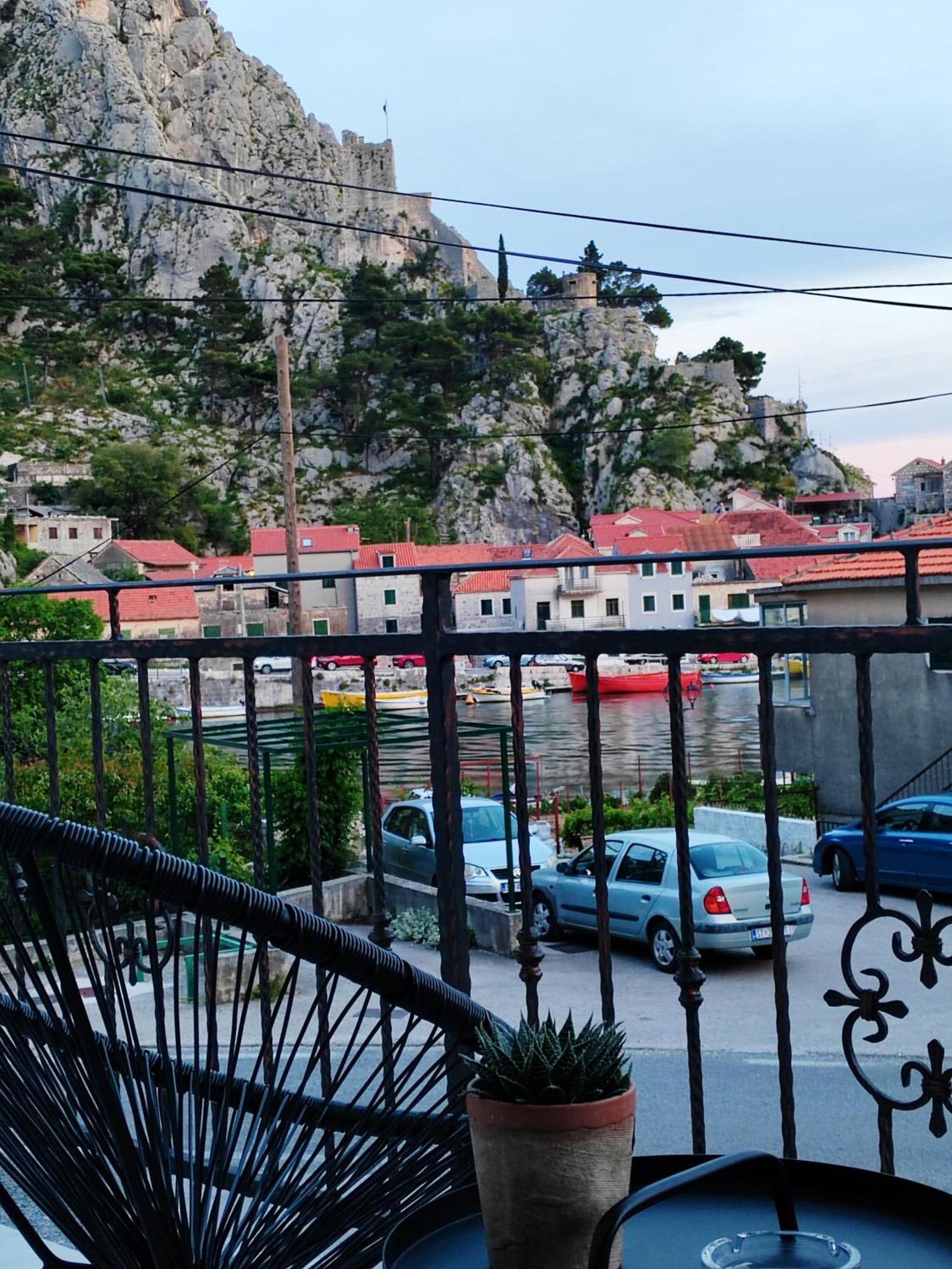 Apartment Navika Omis Exterior photo